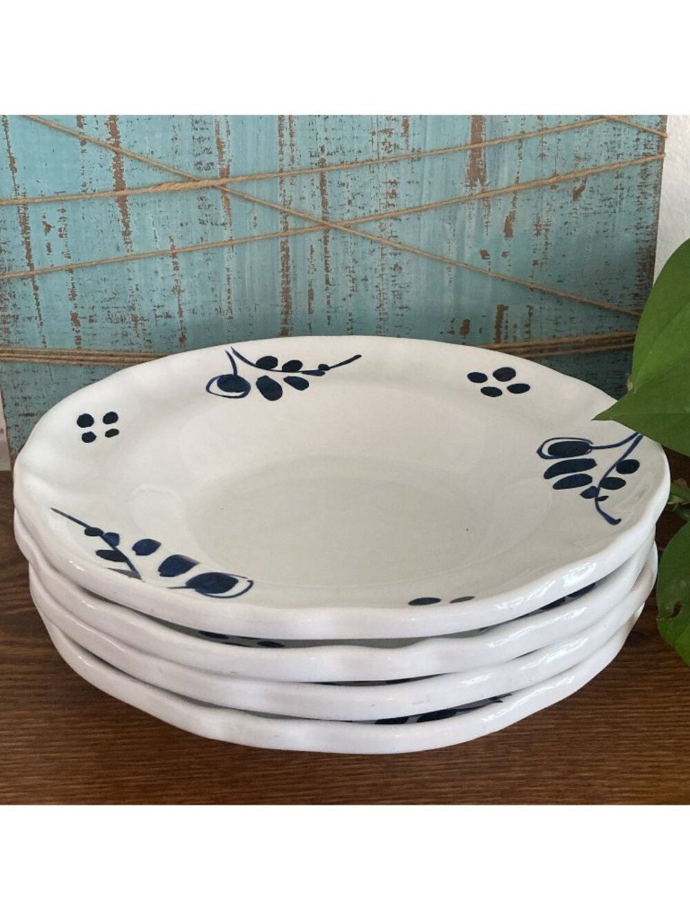 WILLIAMS SONOMA White Blue Olive Set of 4 Rim Soup Pasta Bowls